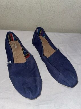 Toms Navy Canvas Slip-On Flats